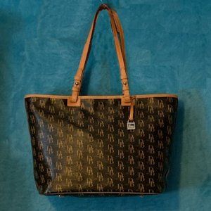 Dooney & Bourke Signature 1975 Coated Cavas Tote With Matching Wallet
